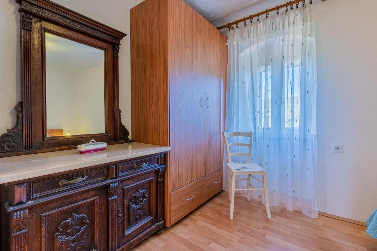 Apartmani Valun1 Luaran gambar