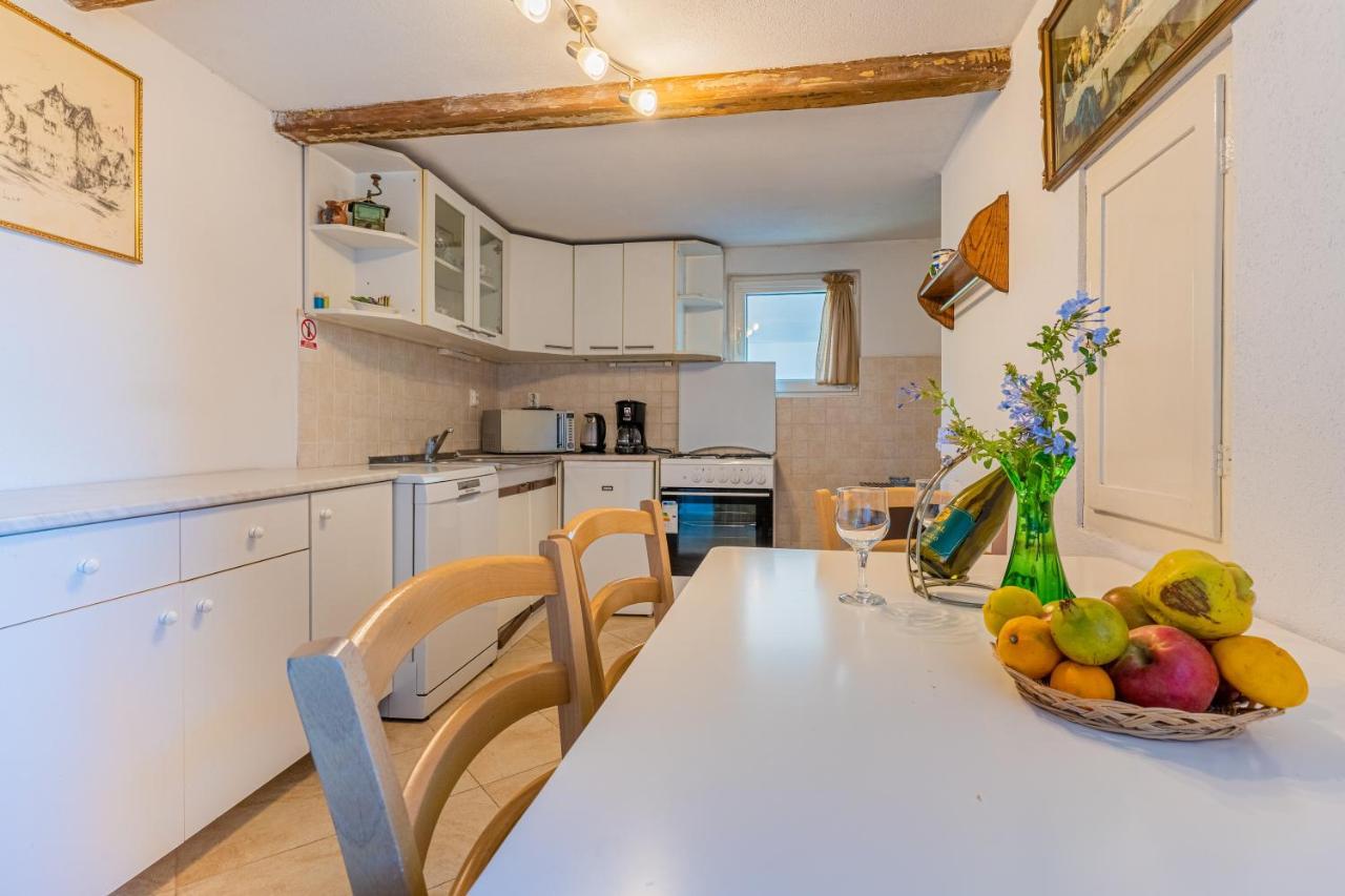 Apartmani Valun1 Luaran gambar