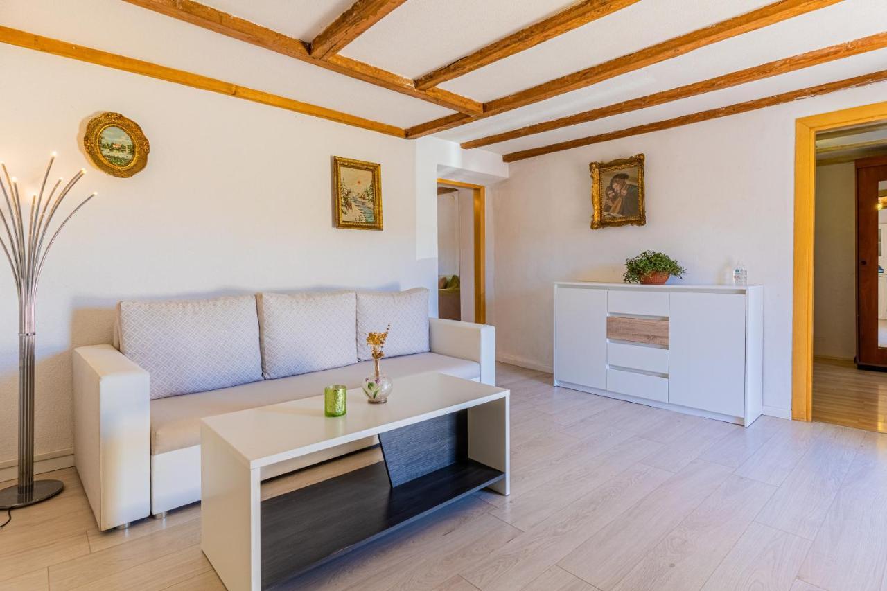 Apartmani Valun1 Luaran gambar